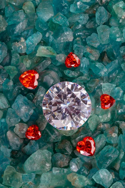 Coração Forma Rubi Diamante Vermelho Bruto Ruby Gemstone Céu Cru — Fotografia de Stock