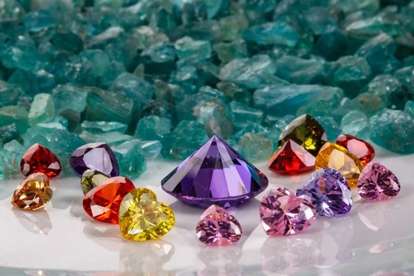 Diamanti Blu Zaffiro Sono Collocati Enclave Diamanti Colorati Forma Cuore — Foto Stock
