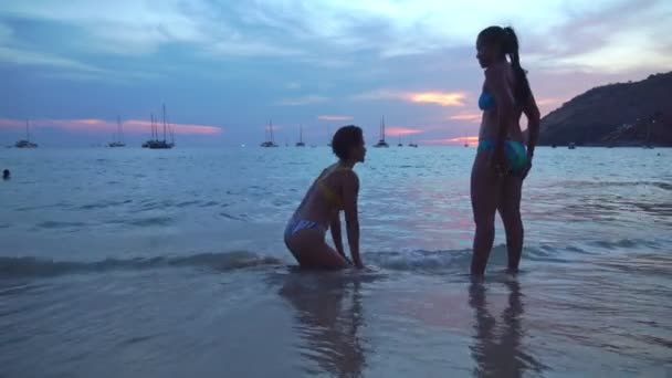 Two Women Swimming Nai Harn Beach Beautiful Sky Background — Stock Video