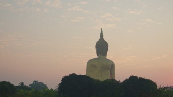 Légi Kilátás Phuket Nagy Buddha Gyönyörű Naplementében Szobor Szépsége Tökéletesen — Stock videók