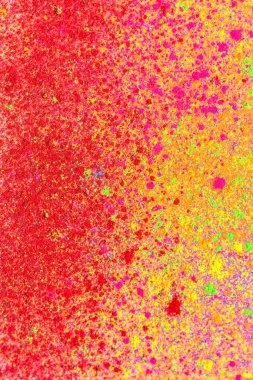 Zemindeki çeşitli renklerin üst görünümü katmanlar halinde dizilmiş güzel ve boyutsal görünüyor.