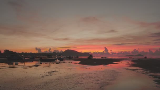 Salida Del Sol Rojo Sobre Mar Video Vídeo Naturaleza Imágenes — Vídeo de stock