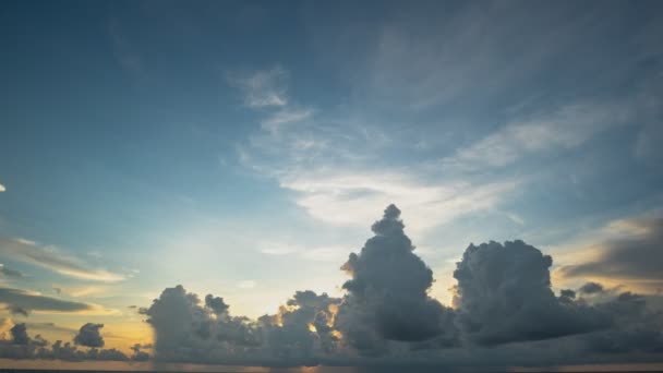 Time Lapse Bilder Regnmoln Mörka Stormmoln Vid Solnedgången — Stockvideo