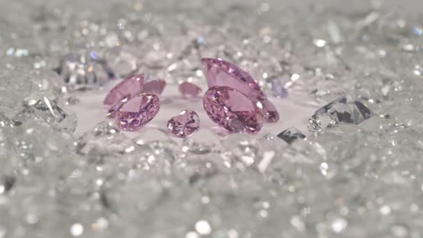 Diamantes Safiras Rosa Diferentes Tamanhos Muitas Formas São Colocados Meio — Vídeo de Stock