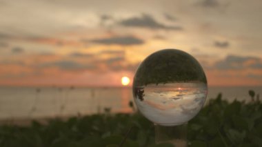 Kristal küre Sabah zaferi Güzel gündoğumunda