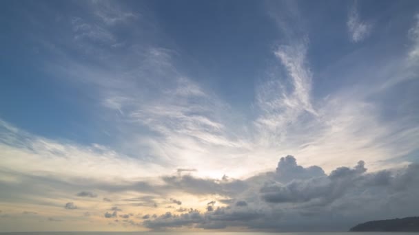 Облака Движутся Потрясающем Небе Сцена Красочного Романтического Заката Неба Облаками — стоковое видео