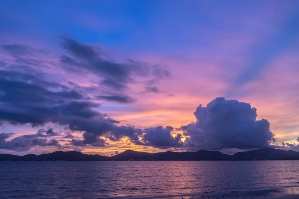 Scène Vue Sur Paysage Nuage Déplaçant Dessus Chaîne Montagnes Été — Photo