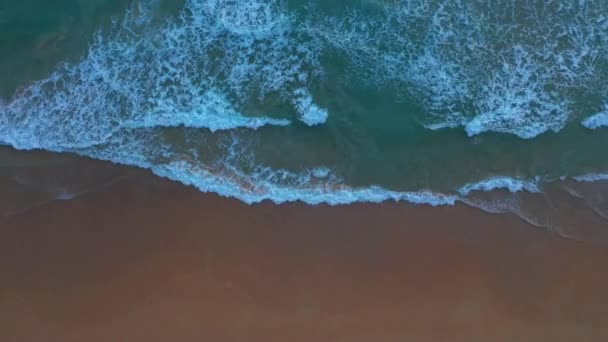 Vue Aérienne Mer Vagues Boucle Sans Couture Sur Plage Sable — Video