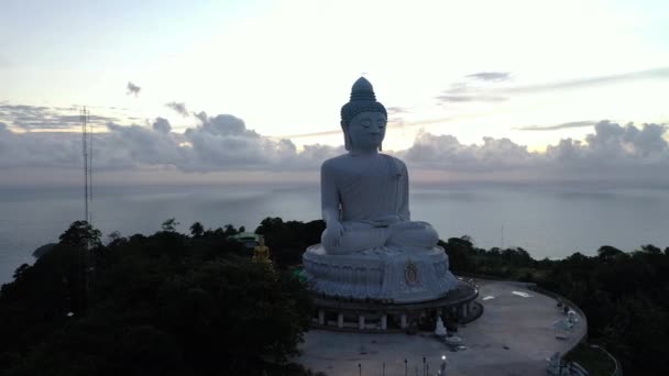 Vista Aérea Phuket Gran Buda Hermosa Puesta Del Sol Belleza — Vídeos de Stock