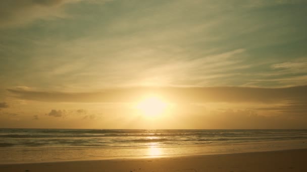 Belo Pôr Sol Dourado Acima Oceano — Vídeo de Stock