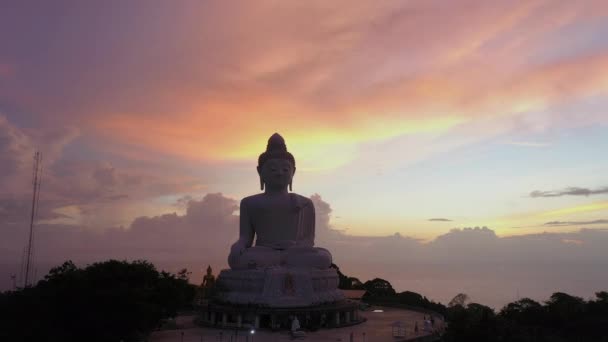 Luftaufnahme Landschaft Sonnenuntergang Mit Regenwolken Bewegen Summer Beautiful Silhouette Phuket — Stockvideo