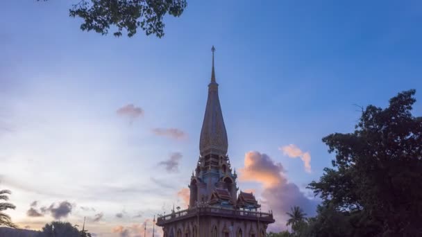 Warna Warni Awan Atas Pagoda Chalong Pagoda — Stok Video