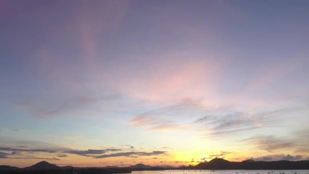 Vista Aérea Paisaje Amanecer Por Encima Del Muelle Chalong — Vídeos de Stock