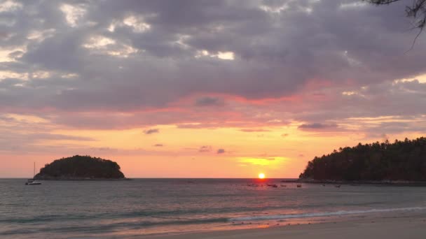 Landschap Zoete Hemel Roze Zonsondergang Boven Het Eiland Landschap Zoete — Stockvideo