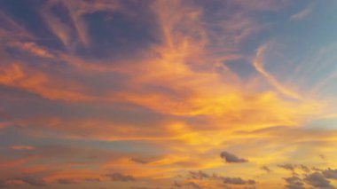 Güzel gökyüzü günbatımı