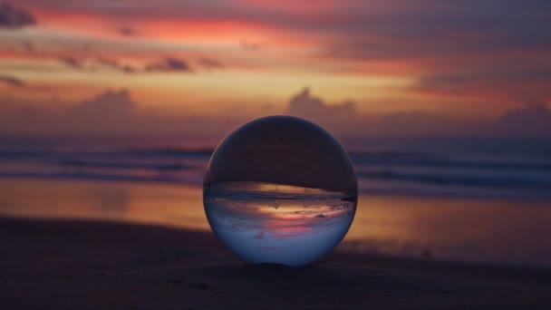 时光以水晶球的形式掠过美丽的天空 — 图库视频影像