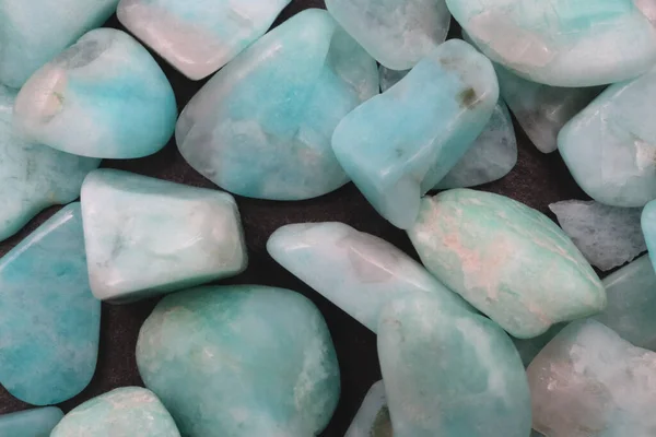 Amazon mücevher yığını dokusu. Yığın mineral çakıl taşı arkaplanı.