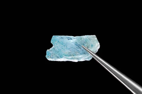 Apatite Jewel Stone Texture Tweezers Black Background Macro Closeup — Foto de Stock