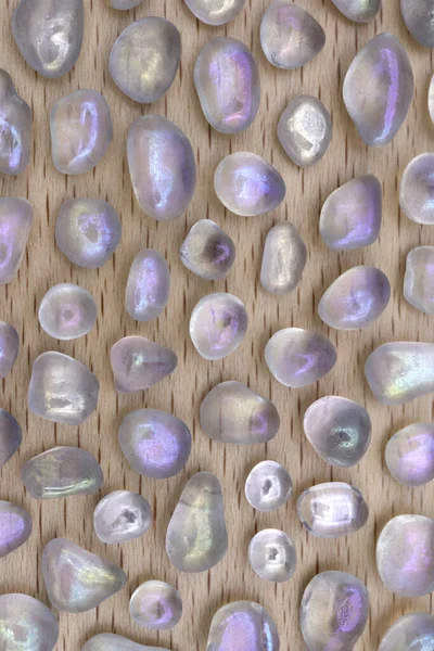 Shimmerstone Pedras Jóias Raras Textura Luz Envernizado Fundo Madeira — Fotografia de Stock
