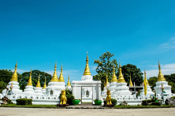 Pagoda in wat jadee sao a lampang, Thailandia — Foto Stock