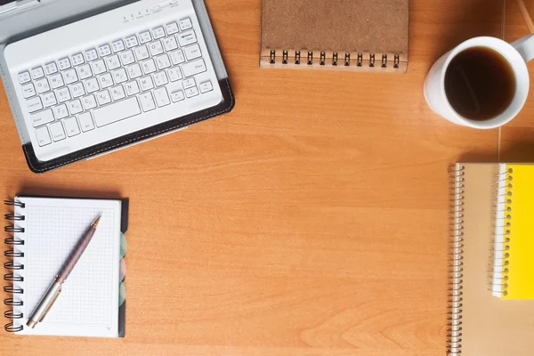 Ofis resepsiyon masası ile bilgisayar, sağlar. Metin için yer kopyalayın