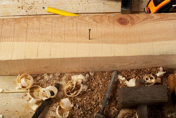 Strumenti falegname su sfondo tavolo in legno. Vista dall'alto. Copia spazio — Foto Stock