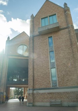 Washington Üniversitesi, Seattle, Washington Eyaleti, ABD 03-16-2025 Üniversite sınırları içinde tarihi binalar ve semboller var..