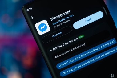 Dhaka, Bangladeş 26 Aralık 2025: Mobil Android Apple Telefon Senaryo Uygulama Uygulama Programı Logosu Görüntüleme Uygulaması
