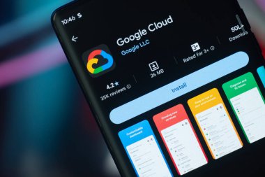 Dhaka, Bangladeş 26 Aralık 2025: Google Bulut logosu mobil aygıtta görüntülendi