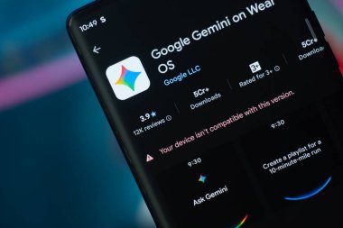 Dhaka, Bangladeş 26 Aralık 2025: Cep telefonu ekranındaki Google Gemini logosunu kapatın.