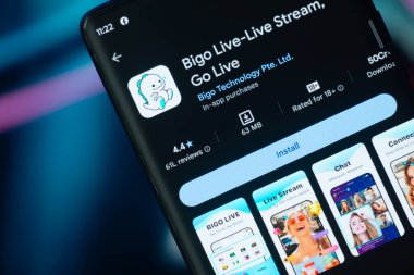 Dhaka, Bangladeş 22 Aralık 2025: BiGO Live - App Store 'da canlı yayın uygulaması. Mobil ekrana yakın çekim.