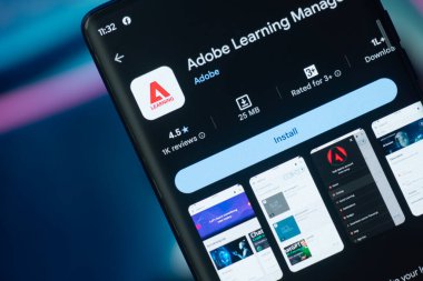 Dhaka, Bangladeş 22 Aralık 2025: Adobe Öğrenme Yöneticisi Uygulama Dükkanı Smartphone listesinde.