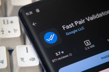 Dhaka, Bangladeş 26 Aralık 2025: Akıllı telefondan hızlı çift onaylayıcı logosu .