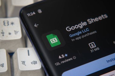 Dhaka, Bangladeş 26 Aralık 2025: Google Sheets, Google tarafından işletilen bir hesap tablosu servisidir..