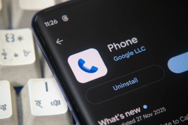 Dhaka, Bangladeş 07 Aralık 2025: Akıllı Telefon Logosu.
