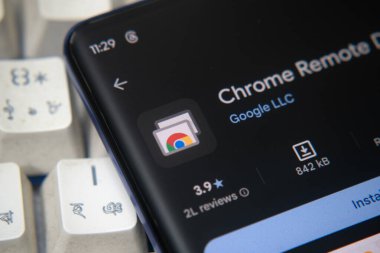 Dhaka, Bangladeş 26 Aralık 2025: Google Play Store üzerinde Chrome Uzaktan Masaüstü uygulama logosu .