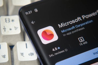 Dhaka, Bangladeş 26 Aralık 2025: Microsoft Powerpoint uygulaması akıllı telefonda. Microsoft PowerPoint, Microsoft tarafından geliştirilen bir sunum programıdır..