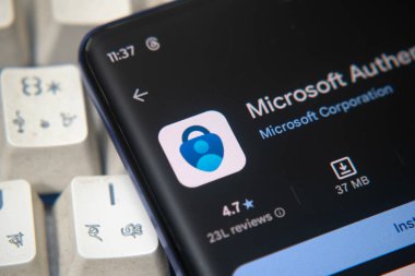 Dhaka, Bangladeş 07 Aralık 2025: Smartphone 'un mikro logosu.