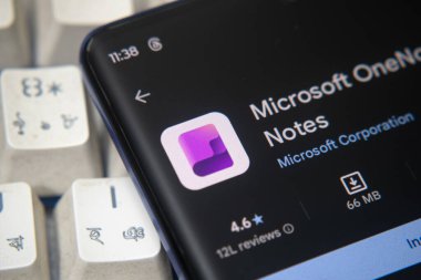 Dhaka, Bangladeş 26 Aralık 2025: iPhone 'da listelenen Microsoft OneNote Uygulama Mağazası dijital not alma ve örgütlenmeyi ön plana çıkardı.