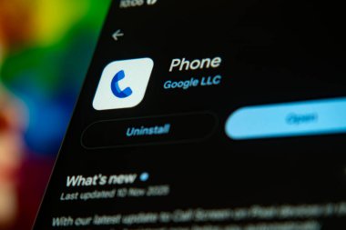 Dhaka, Bangladeş 07 Aralık 2025: Akıllı Telefon Logosu.