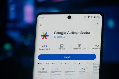 Dhaka, Bangladeş 26 Aralık 2025: Google Authenticator 'ün logosu akıllı telefon ekranında gösteriliyor.