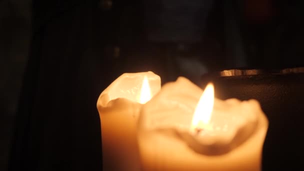 魔法师桌上的神秘蜡蜡烛 — 图库视频影像