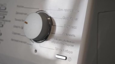 Çamaşır makinesindeki mod anahtarı