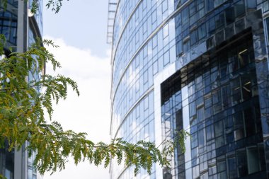 Finans bölgesinde modern ofis binaları