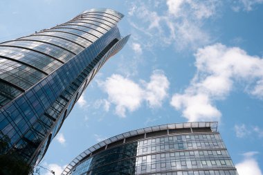 Finans bölgesinde modern ofis binaları