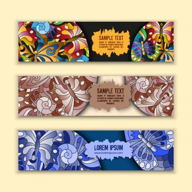 Kelebekler şeklinde doodle elemanları ile Afişler 