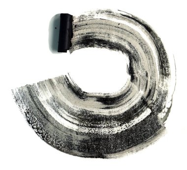 Beyaz arkaplana çizim yapmak için siyah sıkıştırılmış kömür çubukları