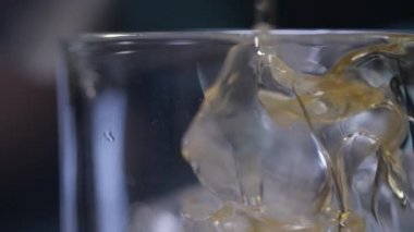 Manhattan kırmızı kokteyl 