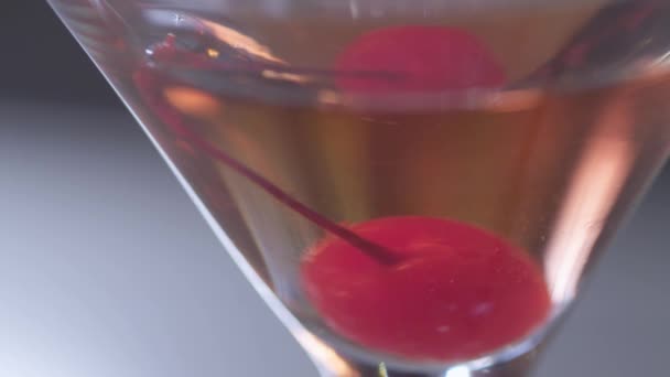 Manhattan cocktail rosso — Video Stock