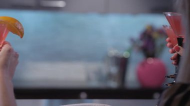 Kozmopolit tatlı kokteyl 